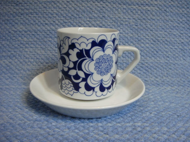 Arabia Gardenia kahvikuppi.
