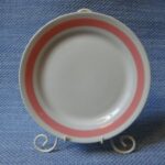 Punavalko lautanen  