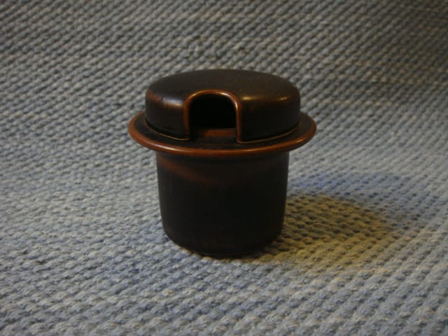 Ruska sinappipurkki  