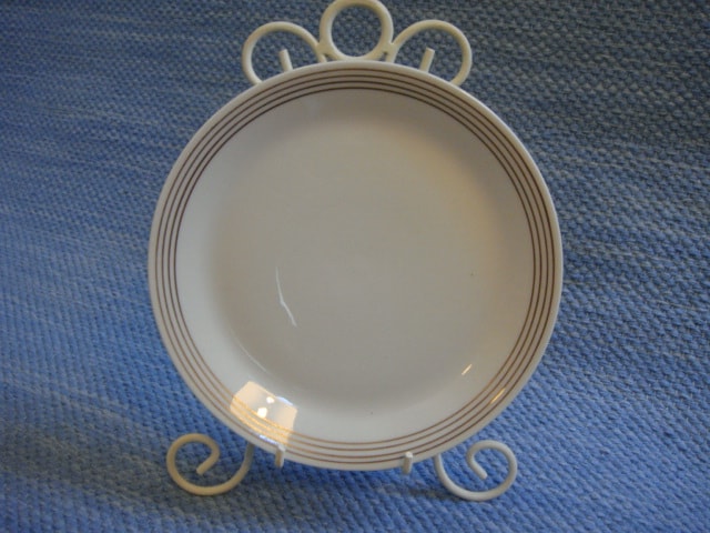Välke lautaset  