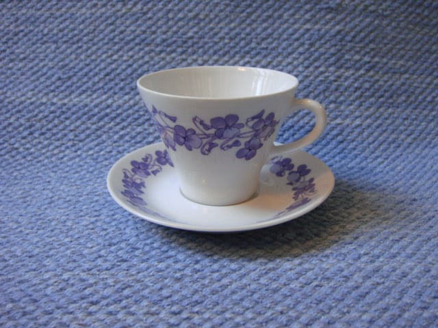 Arabia Viola Coffee Cup - Wanhat Kupit