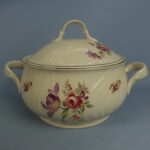 Arabia Inga-Liisa kannellinen kulho.