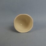 Arabia Suomen kukka munakuppi jalallinen punainen.