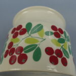 Arabia Pomona Puolukka purkki kannella iso.