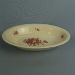 Arabia Kolme ruusua tarjoilukulho punainen.