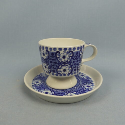 Arabia Ali kahvikuppi jalallinen sininen.