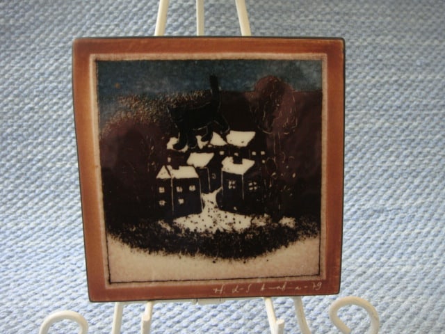 Arabia Kissa katolla seinälaatta