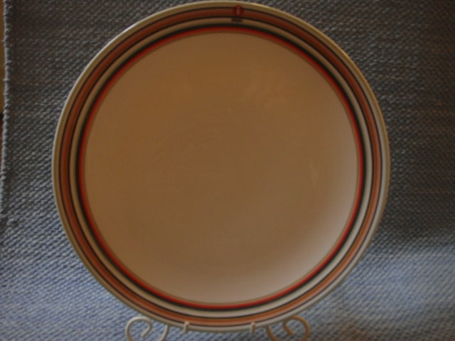 Origo lautaset