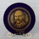 Arabia Suomen presidentit P.E.Svinhufvud seinälautanen