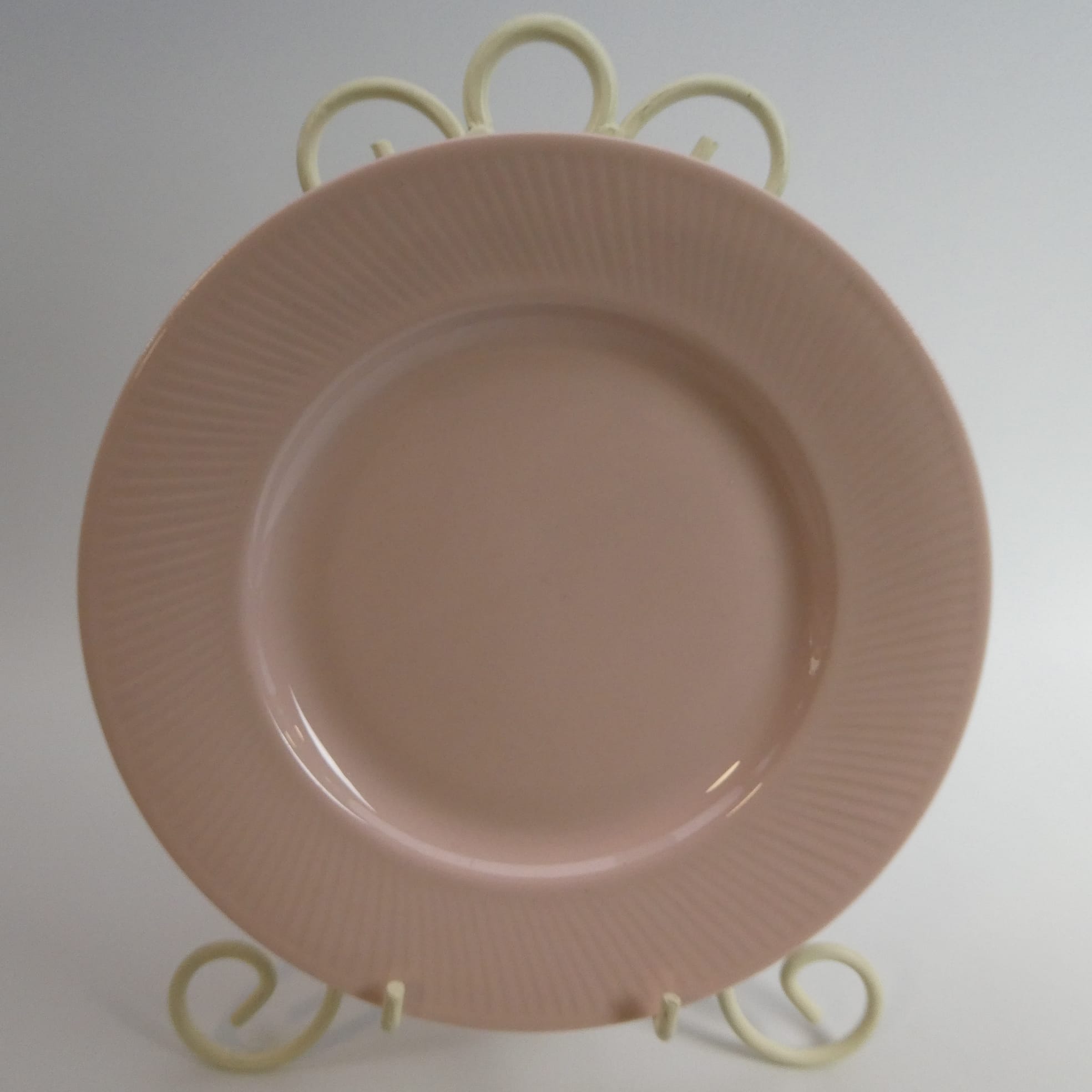 Arabia lautanen sävyposliini roosa 17 cm LB-malli.