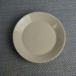 Teema lautanen 14 cm.