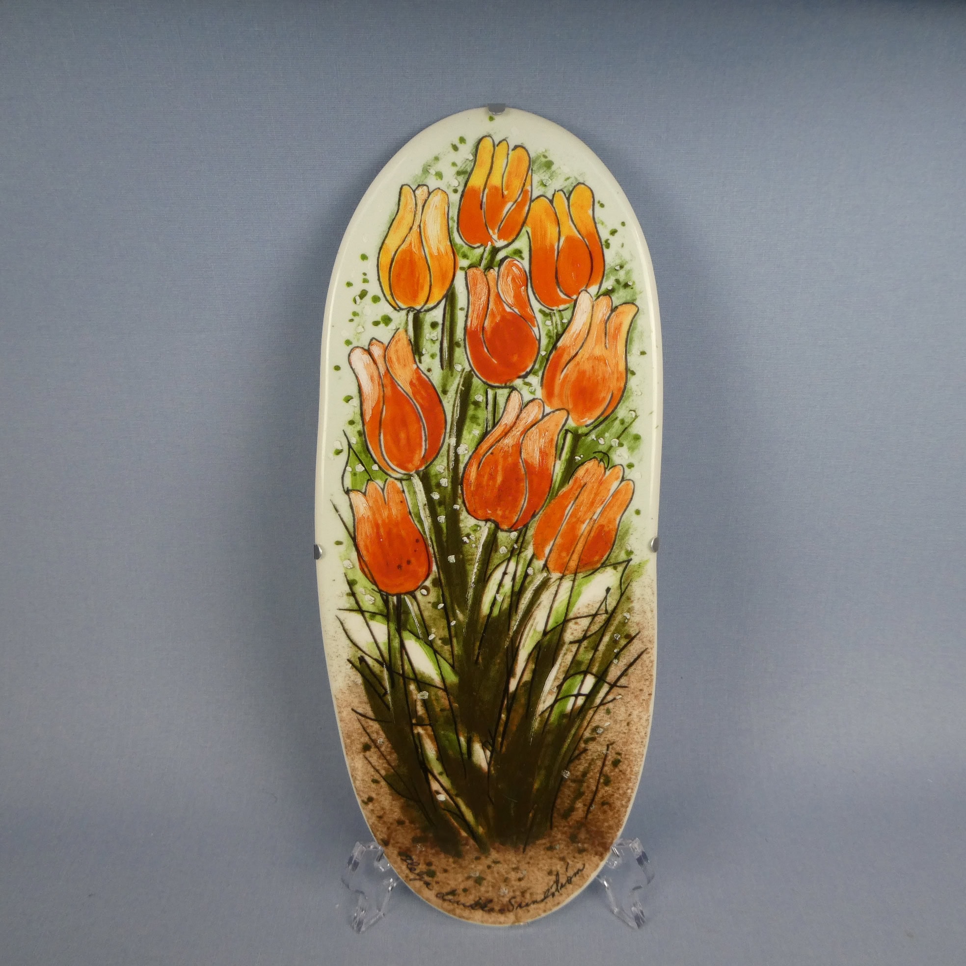 Arabia Tulppaaneja tulvillaan seinälaatta 31,5 cm Heljä Liukko-Sundström.