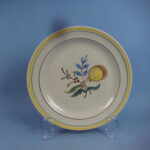 Arabia Windflower lautanen kellertävä.