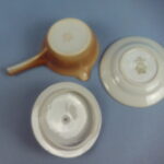 Arabia Voisula-astia ruskea.