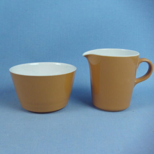 Arabia Aprikoosi sokerikko ja kermakko.