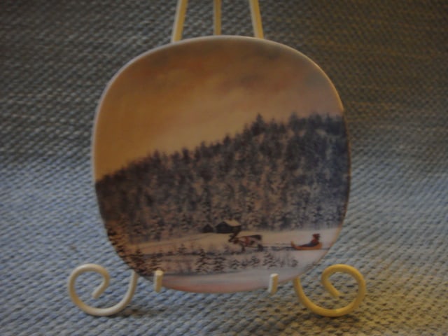 Talvinen Lappi 12 cm seinälautanen  