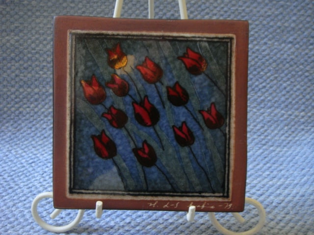 Arabia Tulppaanit seinälaatta Heljä