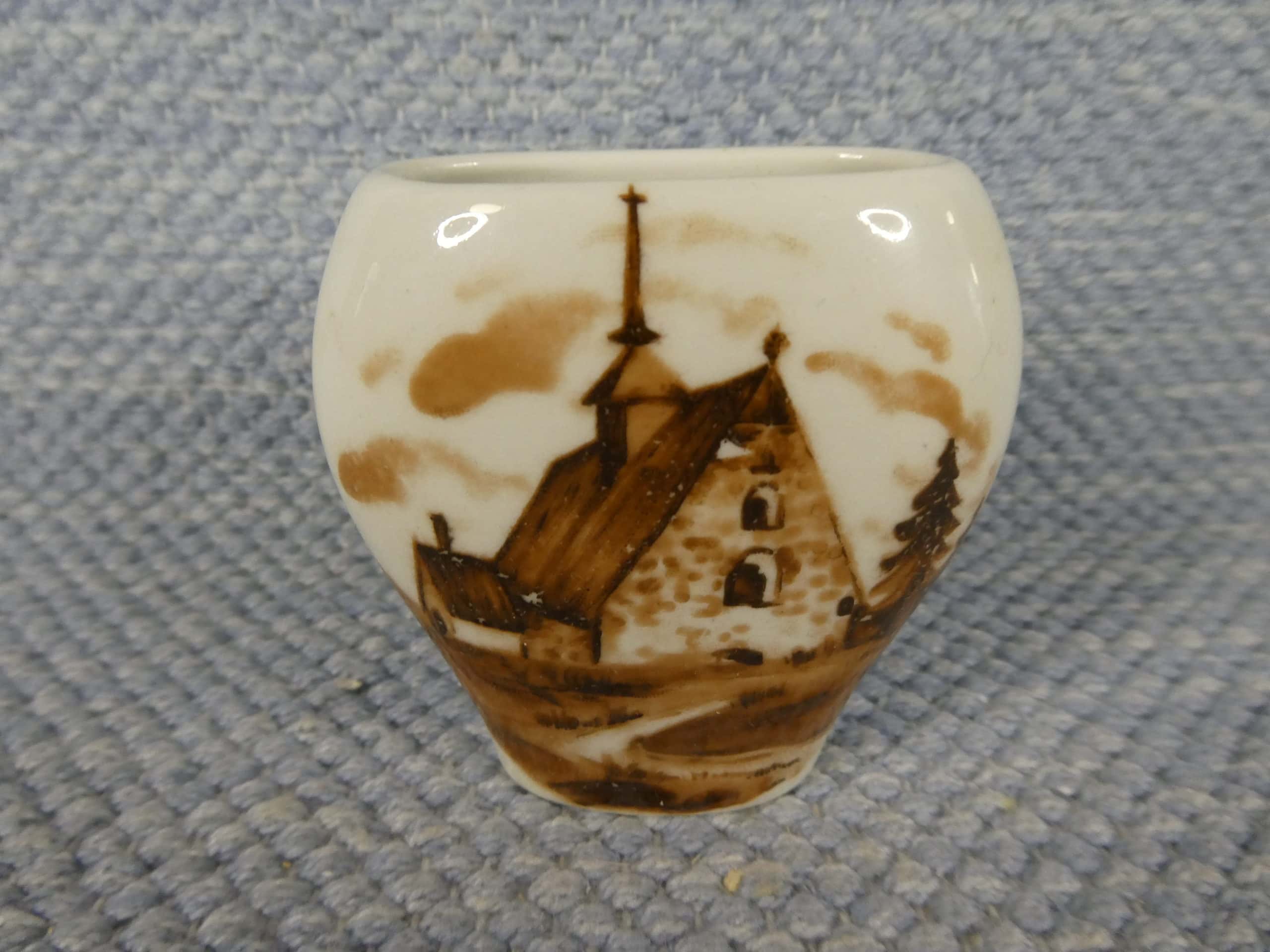 Maljakko, Kirkko