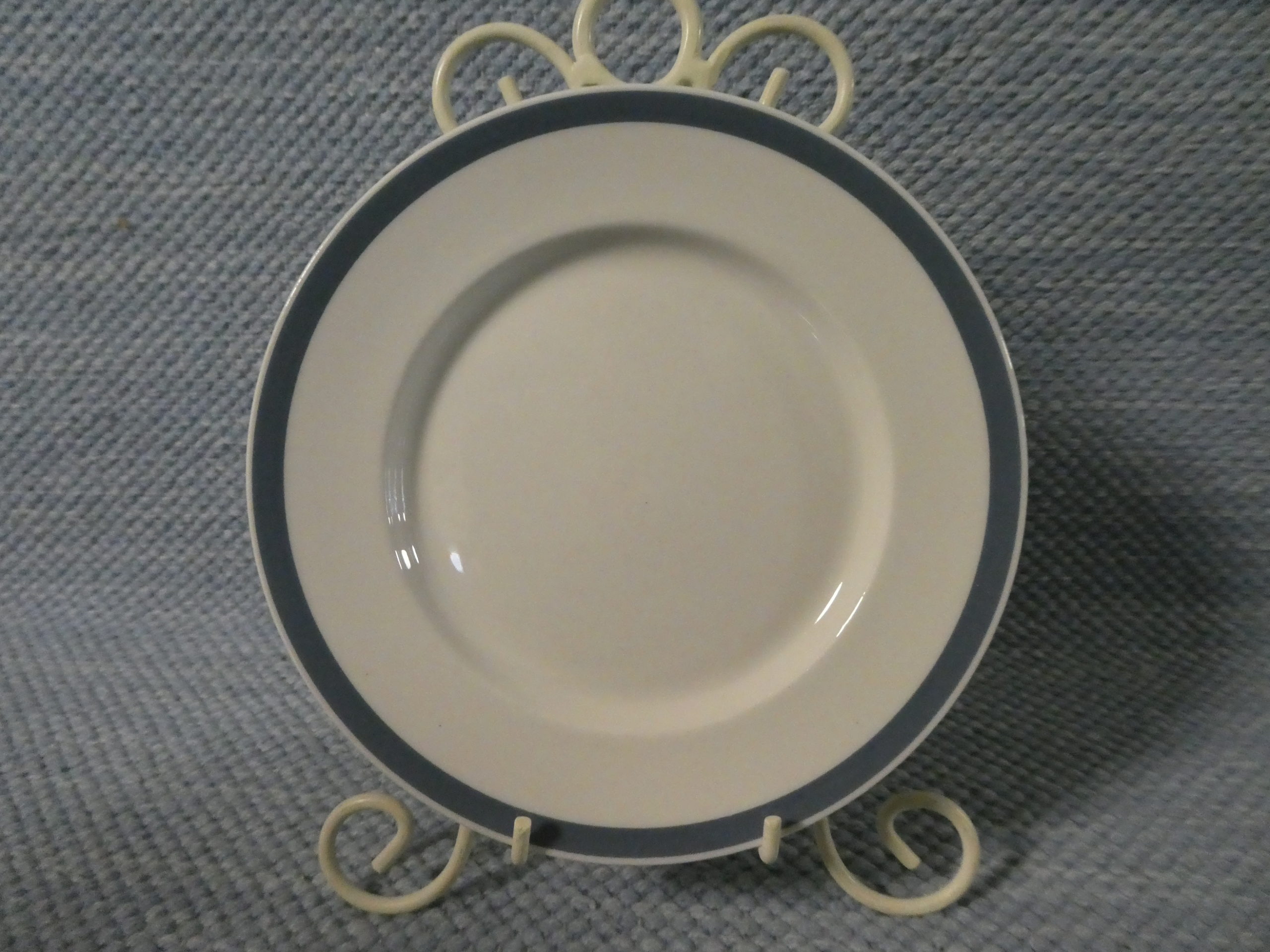 lautanen siniharmaa raita