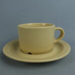 Arabia Kesti teekuppi kerma GB-malli.