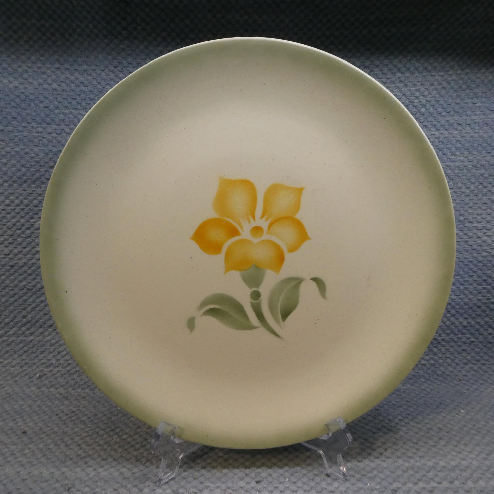 Arabia Nina tarjoilulautanen 25,5 cm keltainen.