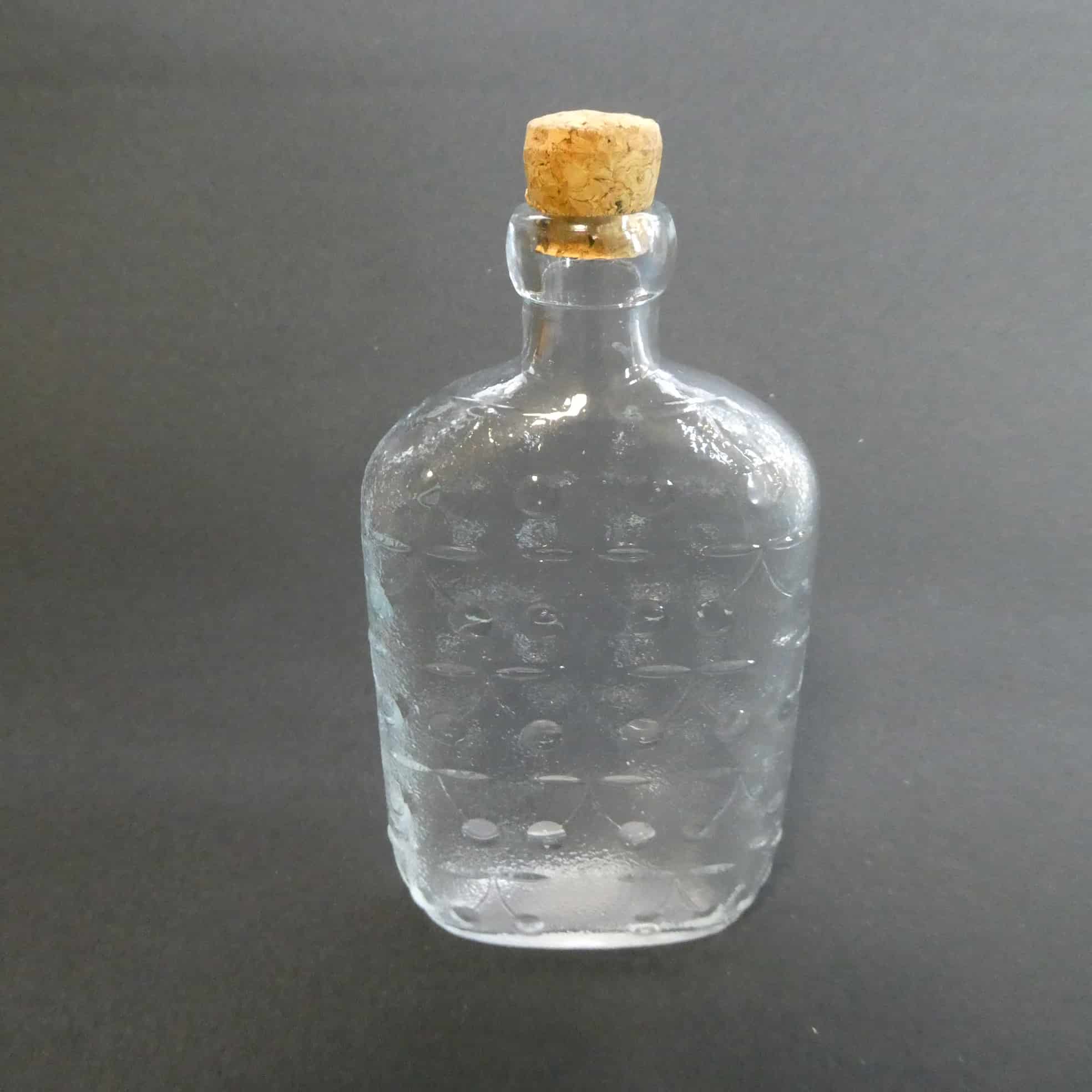 Kirsi/Kirsikka lasipullo, taskumatti