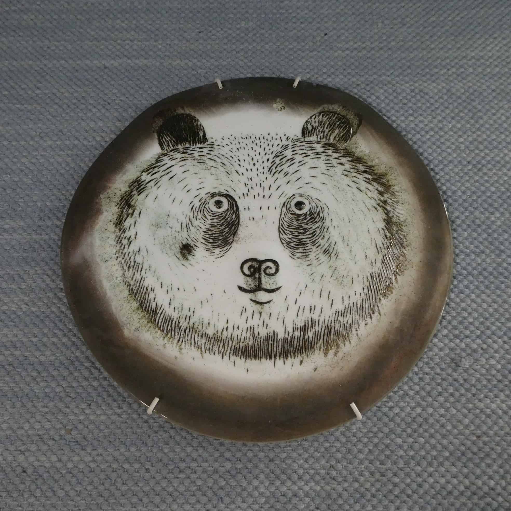 Karhu, seinälaatta, Fauna Fennica