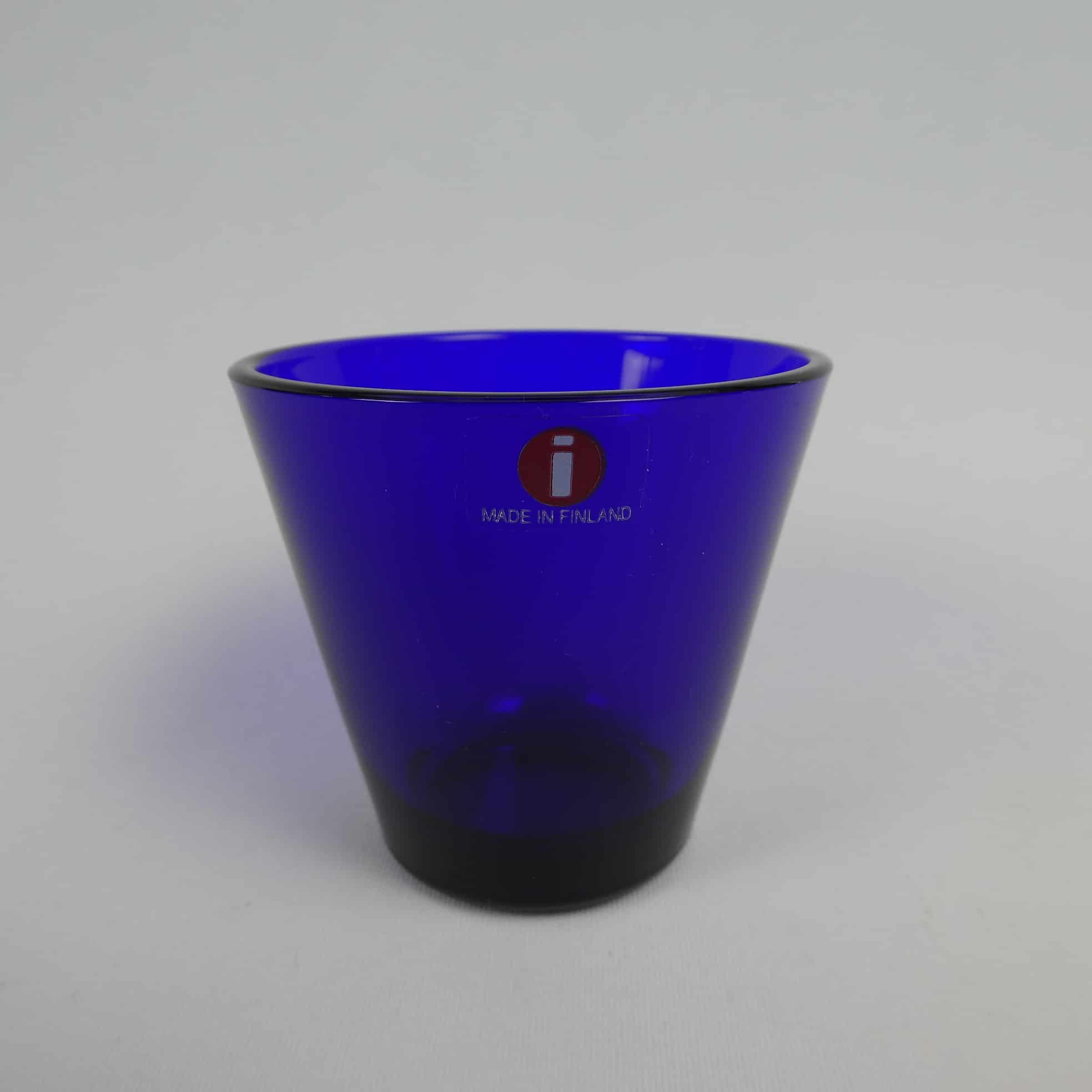 Iittala Kartio snapsilasi 7 cl sininen Kaj Franck.