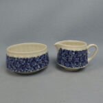 Arabia Doria sokerikko ja kermakko.