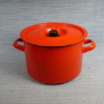 Konesilta punainen emalikattila 5 ltr