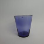 Viola juomalasi vaalea lila.
