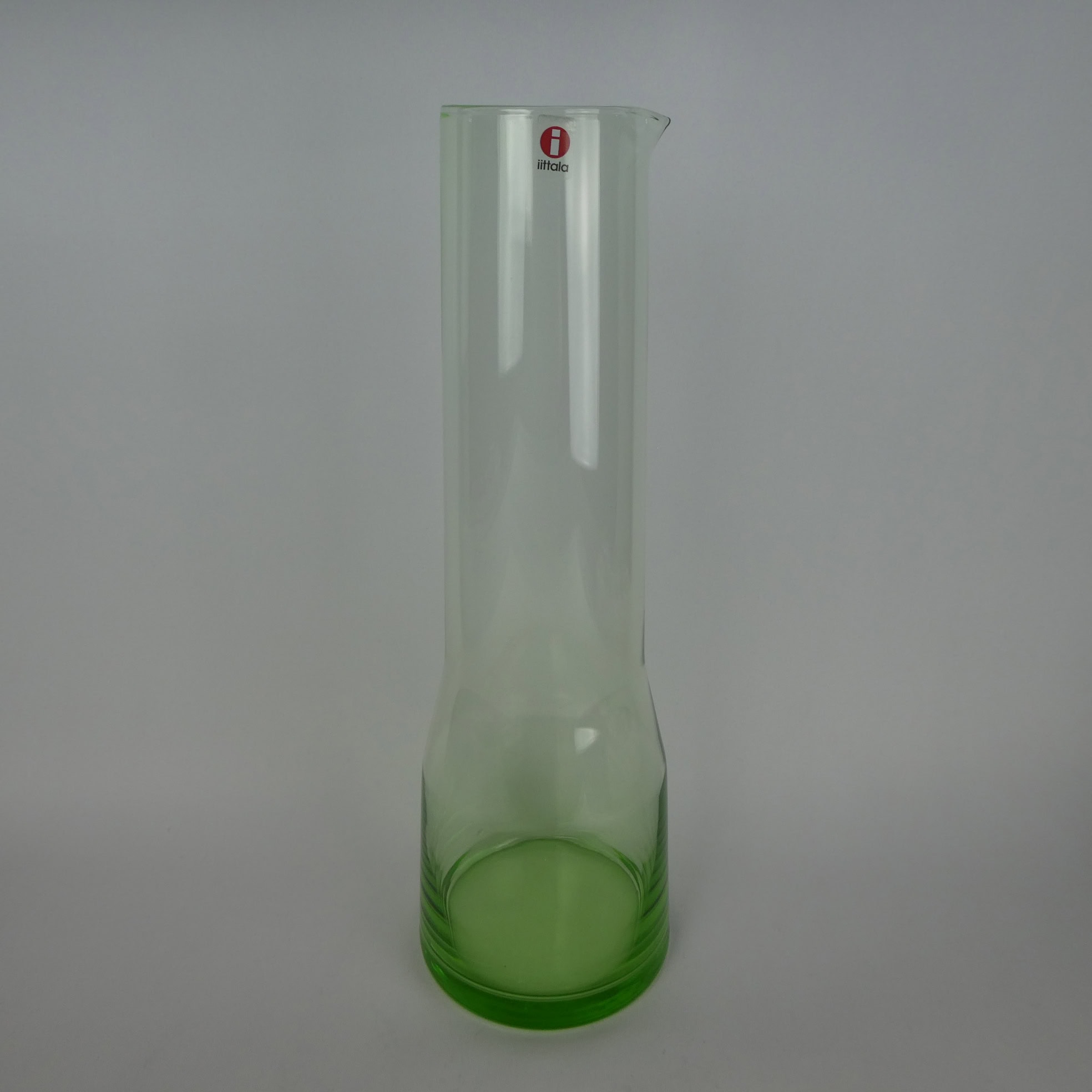 Iittala Essence kaadin 100 cl omenanvihreä.