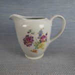 Arabia Ulla maitokannu kukkia R-malli.