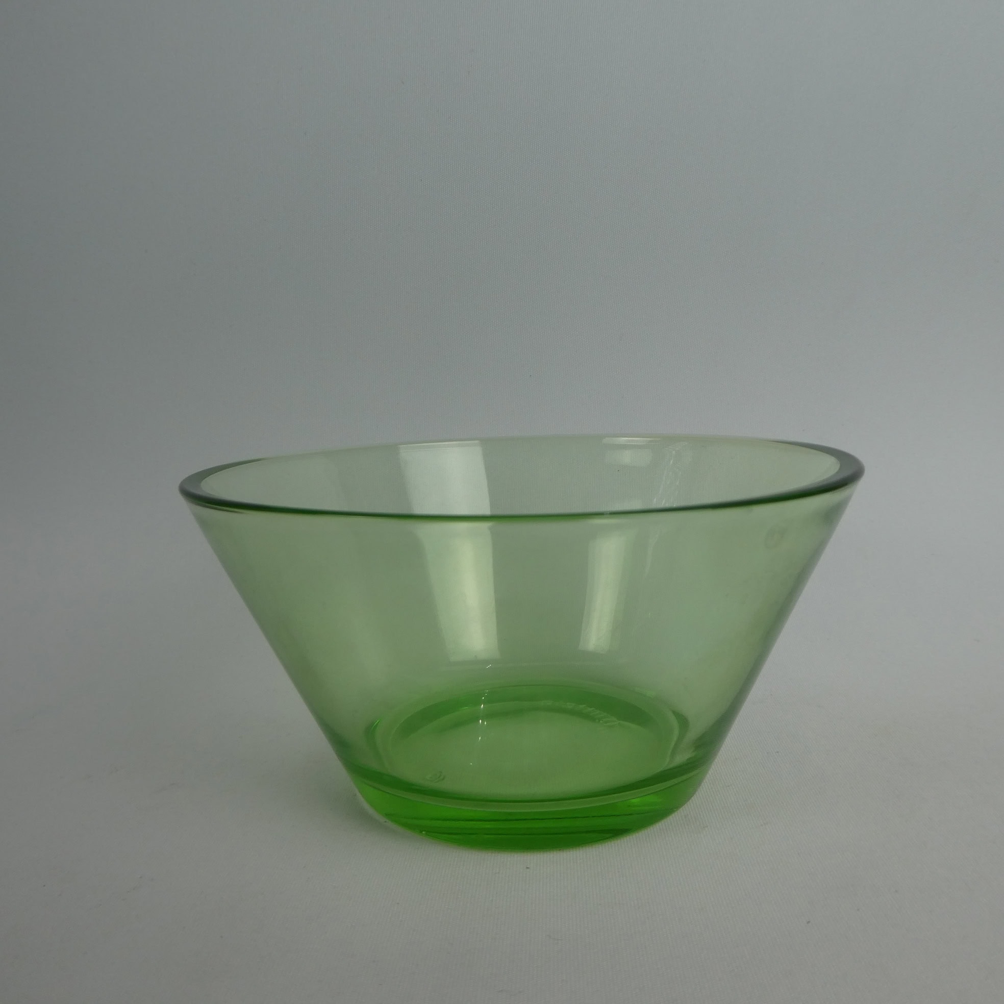 Iittala Kartio kulho 40 cl omenanvihreä.
