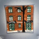 Arabia "Bulevardi 42" seinälautanen Heljä Liukko-Sundström.