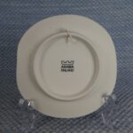 Arabia "Bulevardi 42" seinälautanen Heljä Liukko-Sundström.