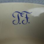 Arabia 19 cm lautanen TF-logo.