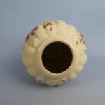 Arabia ARA maljakko kukkia beige 12,5 cm.