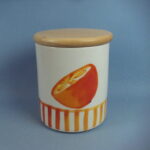 Arabia Appelsiini kannellinen purkki Minna Immonen.