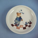 Arabia Veikka lastenlautanen.