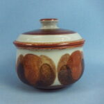 Arabia Sokerikko ruskea koriste käsinmaalattu PW-malli.