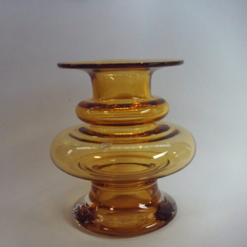 Riihimäen lasi Tornado 1339 maljakko amber.