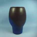 Arabia Maljakko sinimusta Anja Jaatinen.