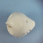 Punainen paja Pöllöpilli valkoinen.