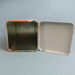 Marimekko Primavera peltipurkki oranssi.