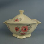 Arabia "Unikko" kannellinen kulho vaaleanpunainen AS-malli.