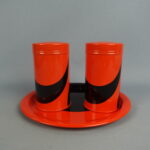 Aarikka Tuliainen maustepurkit ja alunen oranssi.