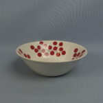 Arabia Kilta Marjat syvä lautanen punainen.