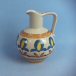 Arabia ARA kaadin 14 cm siniset kukat.