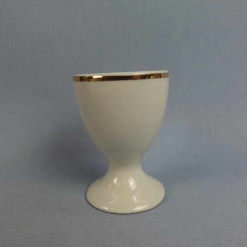 Arabia Munakuppi valkoinen jalallinen kulta raita HB-malli.